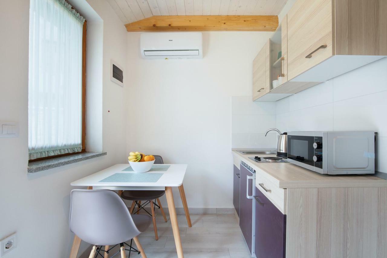 Apartments Leonardo&Mak Pula Exterior photo